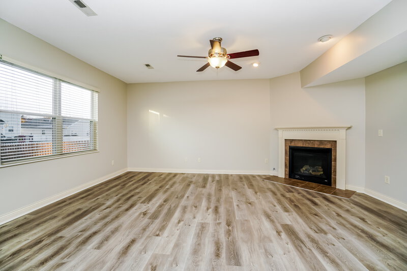 2,470/Mo, 608 Beckler Ln Delaware, OH 43015 Family Room View