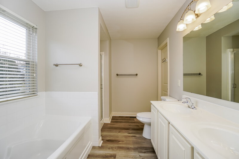 2,470/Mo, 608 Beckler Ln Delaware, OH 43015 Bathroom View