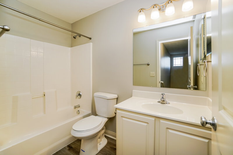 2,470/Mo, 608 Beckler Ln Delaware, OH 43015 Bathroom View 2
