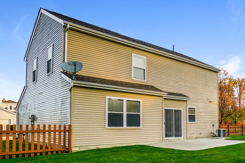 2,470/Mo, 608 Beckler Ln Delaware, OH 43015 Rear View