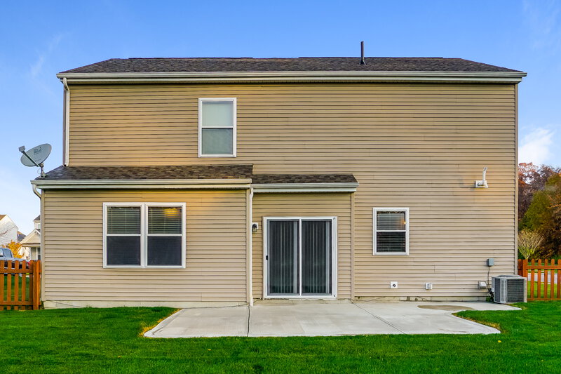 2,470/Mo, 608 Beckler Ln Delaware, OH 43015 Rear View 2