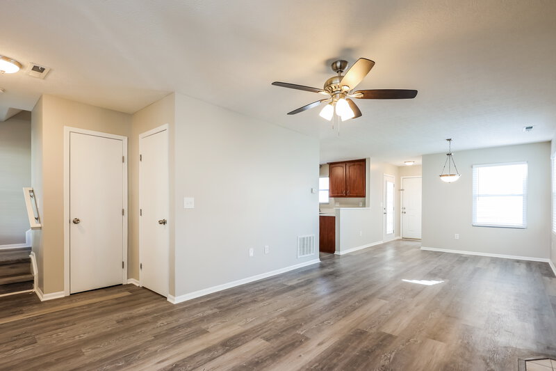 1,825/Mo, 4052 Sweet Shadow Ave Columbus, OH 43230 Living Room View 2