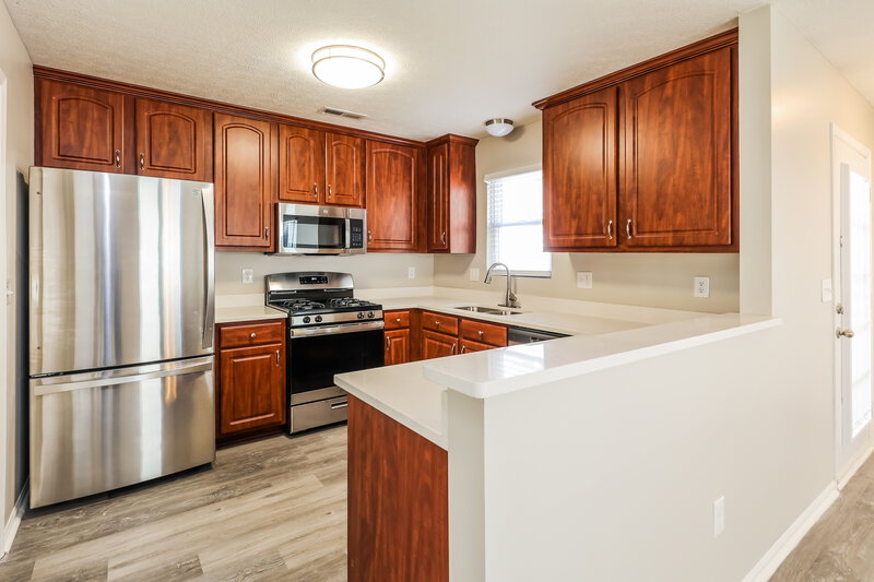 1,825/Mo, 4052 Sweet Shadow Ave Columbus, OH 43230 Kitchen View