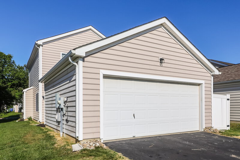 1,825/Mo, 4052 Sweet Shadow Ave Columbus, OH 43230 Rear View