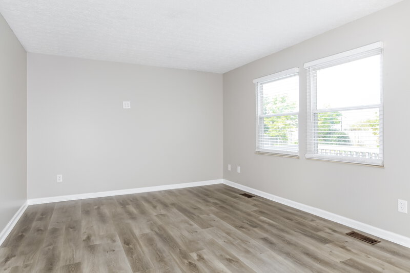 3,070/Mo, 5560 Deer Hill Dr Galloway, OH 43119 Family Room View 3