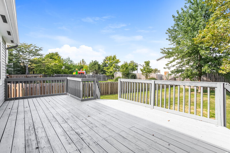 3,070/Mo, 5560 Deer Hill Dr Galloway, OH 43119 Deck View