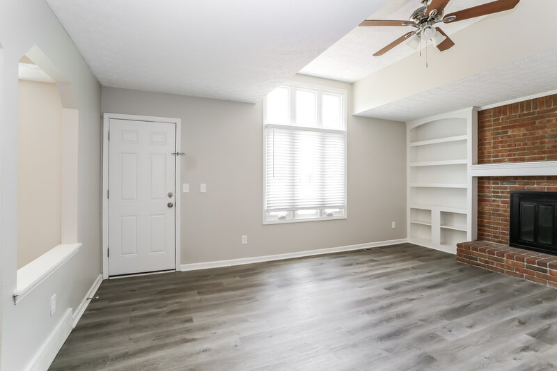 2,355/Mo, 10098 Granden St NW Pickerington, OH 43147 Living Room View