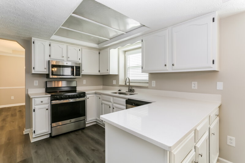 2,355/Mo, 10098 Granden St NW Pickerington, OH 43147 Kitchen View