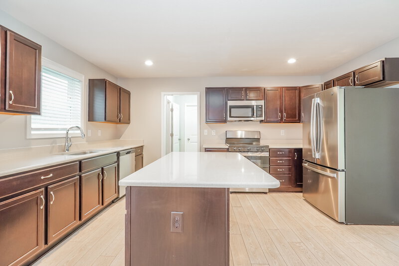 3,070/Mo, 11 Meadow Way SW Pataskala, OH 43062 Kitchen View