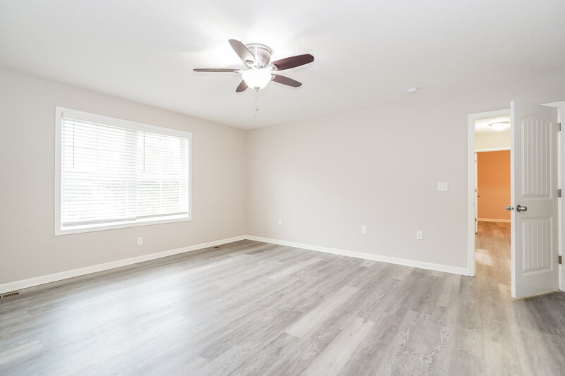 3,070/Mo, 11 Meadow Way SW Pataskala, OH 43062 Main Bedroom View