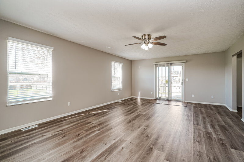 2,245/Mo, 171 Glengary Dr Delaware, OH 43015 Living Room View 3