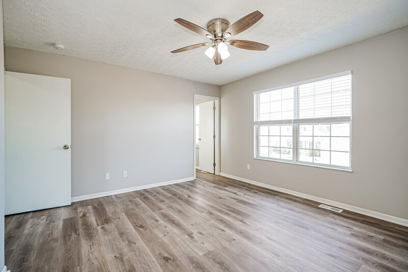 2,245/Mo, 171 Glengary Dr Delaware, OH 43015 Main Bedroom View 2