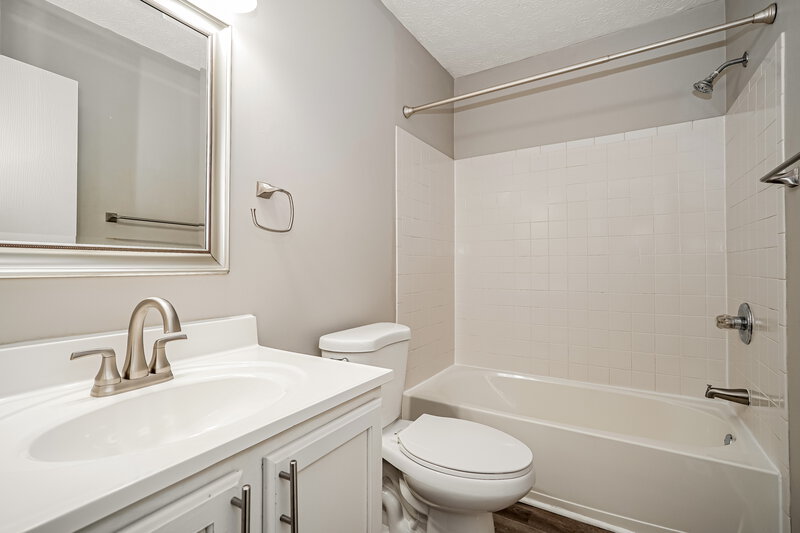 2,245/Mo, 171 Glengary Dr Delaware, OH 43015 Bathroom View