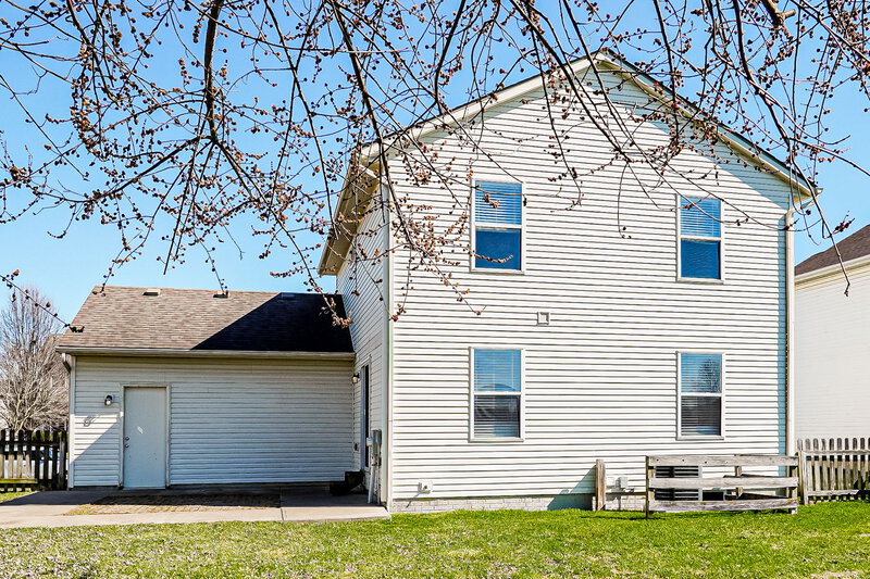 2,245/Mo, 171 Glengary Dr Delaware, OH 43015 Rear View 2