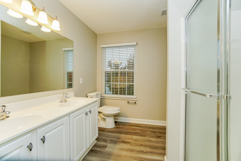 2,250/Mo, 5990 Witherspoon Way Westerville, OH 43081 Bathroom View