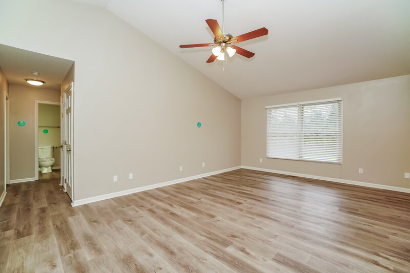 1,960/Mo, 27 Providence Lane Delaware, OH 43015 Living Room View