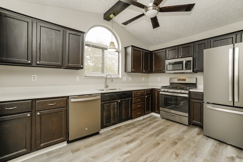 2,370/Mo, 5894 Gazelle Dr Galloway, OH 43119 Kitchen View