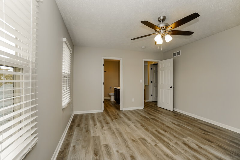 2,370/Mo, 5894 Gazelle Dr Galloway, OH 43119 Main Bedroom View 2