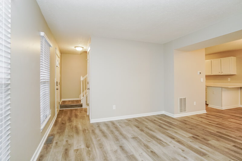 2,340/Mo, 490 Durham Ln Delaware, OH 43015 Living Room View