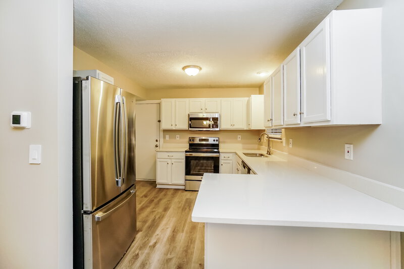 2,340/Mo, 490 Durham Ln Delaware, OH 43015 Kitchen View