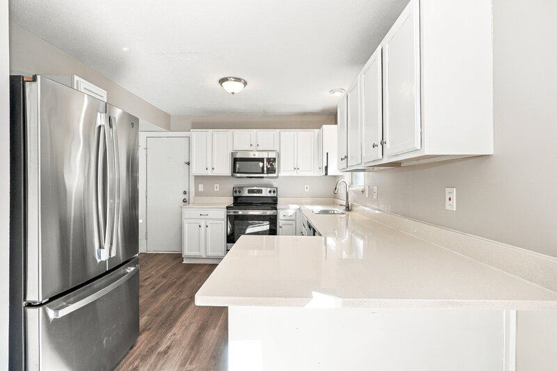 2,160/Mo, 490 Durham Ln Delaware, OH 43015 Kitchen View