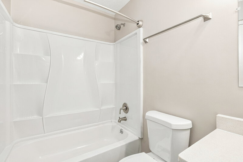 2,160/Mo, 490 Durham Ln Delaware, OH 43015 Bathroom View
