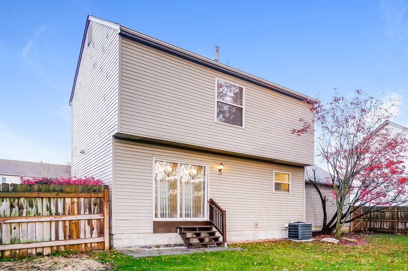 2,340/Mo, 490 Durham Ln Delaware, OH 43015 Rear View