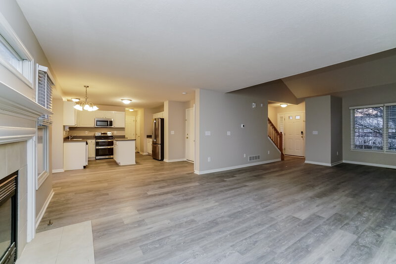 2,175/Mo, 438 Wheatfield Dr Delaware, OH 43015 Living Room View 3