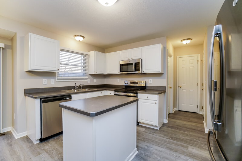 2,175/Mo, 438 Wheatfield Dr Delaware, OH 43015 Kitchen View