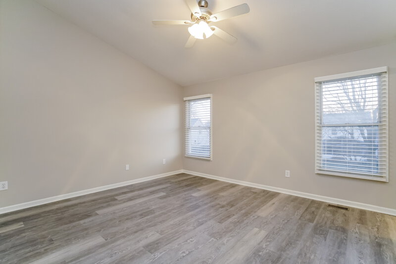 2,175/Mo, 438 Wheatfield Dr Delaware, OH 43015 Main Bedroom View 2