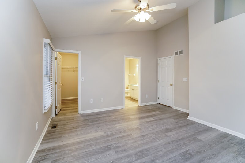 2,175/Mo, 438 Wheatfield Dr Delaware, OH 43015 Main Bedroom View 3