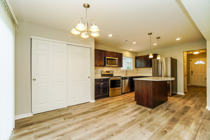2,255/Mo, 7428 Willow Leaf Dr Canal Winchester, OH 43110 Dining Room View