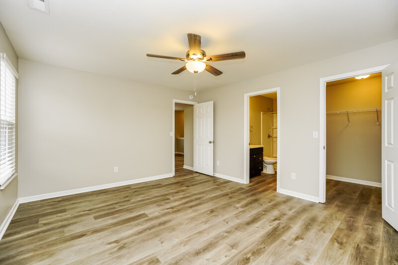 2,255/Mo, 7428 Willow Leaf Dr Canal Winchester, OH 43110 Main Bedroom View 3