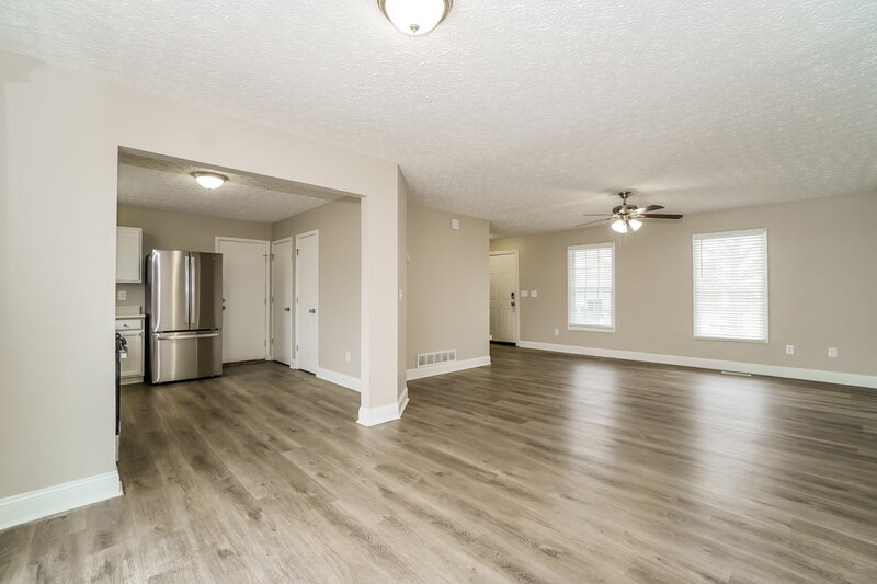 2,245/Mo, 2108 Juneau Way Grove City, OH 43123 Dining Room View 2