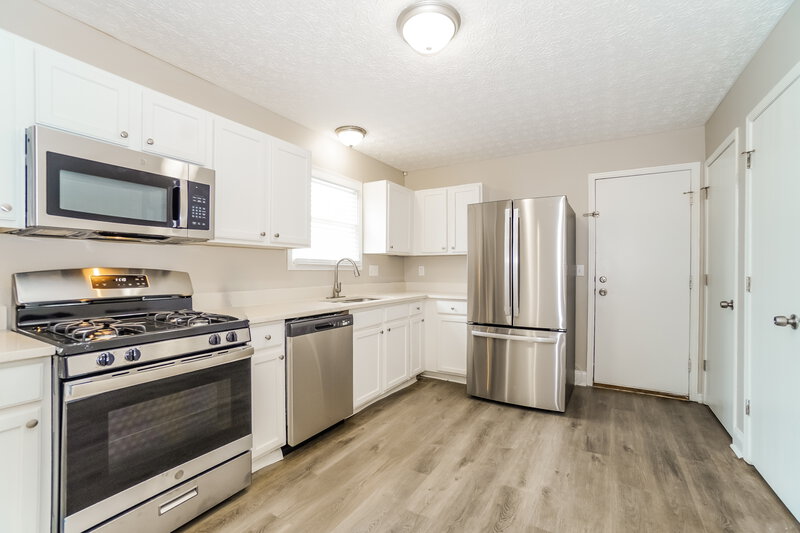 2,245/Mo, 2108 Juneau Way Grove City, OH 43123 Kitchen View