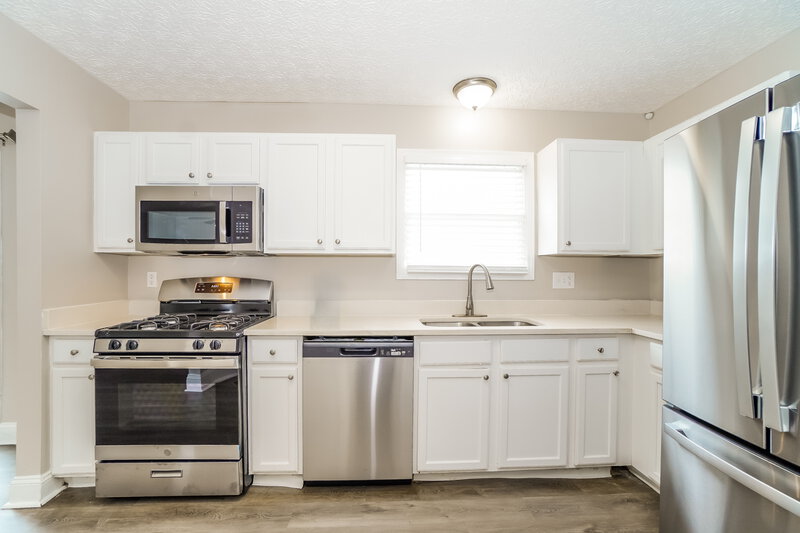 2,245/Mo, 2108 Juneau Way Grove City, OH 43123 Kitchen View 2