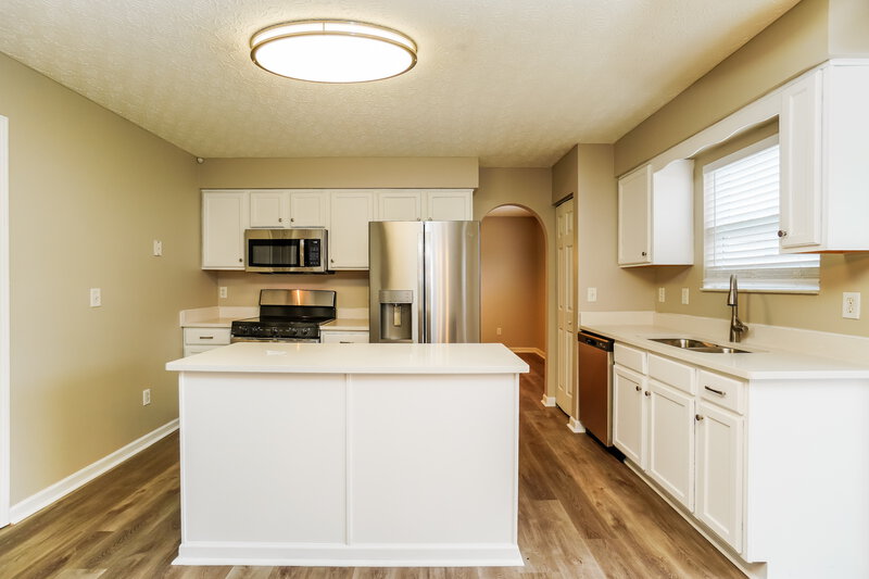 1,995/Mo, 7699 Rippingale St Blacklick, OH 43004 Kitchen View 2