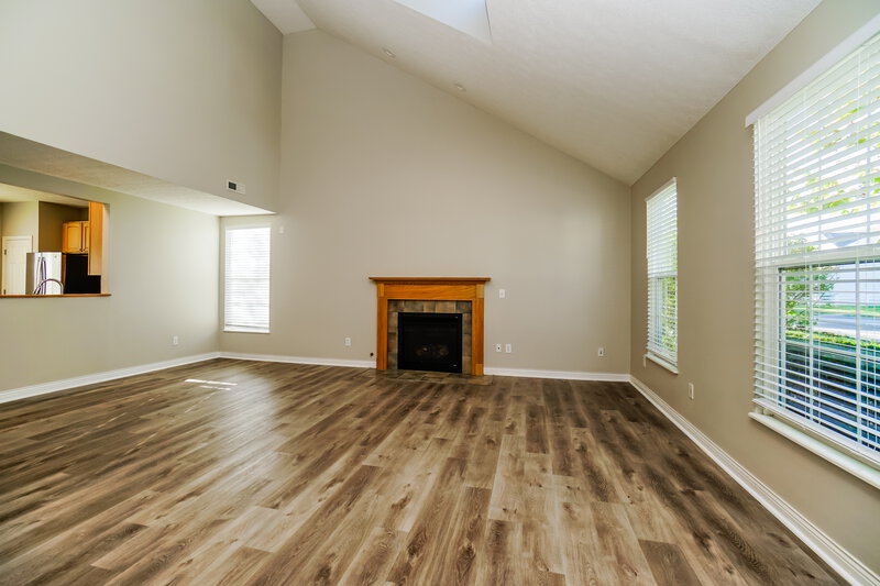 2,285/Mo, 7119 Upper Albany Dr New Albany, OH 43054 Living Room View 2