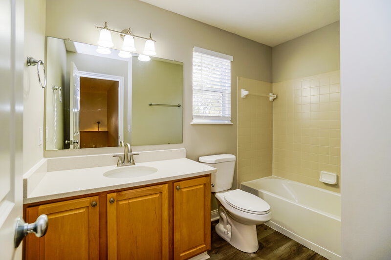 2,285/Mo, 7119 Upper Albany Dr New Albany, OH 43054 Bathroom View