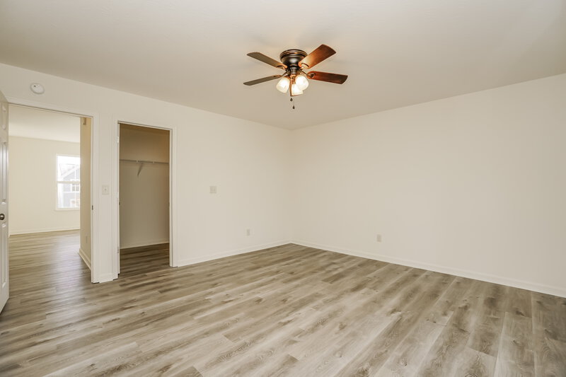 2,140/Mo, 7560 Maple Trunk Dr Canal Winchester, OH 43110 Main Bedroom View