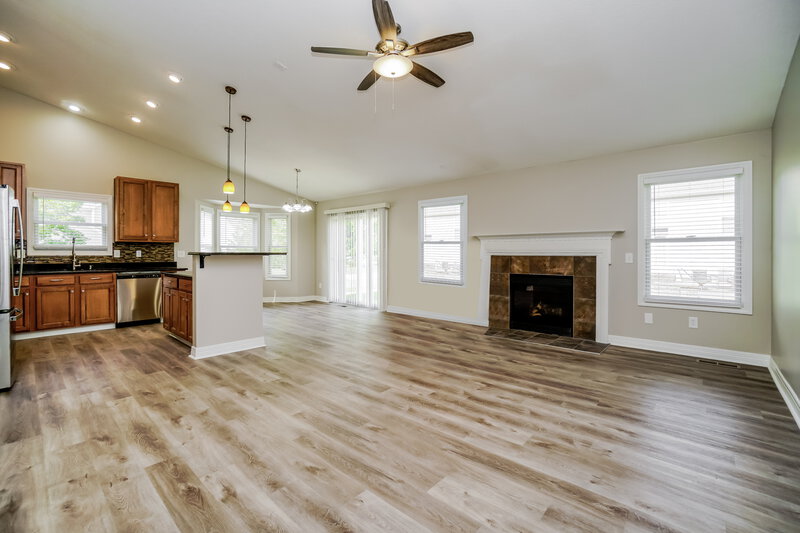 2,290/Mo, 5874 Tarrycrest Dr Westerville, OH 43081 Living Room View