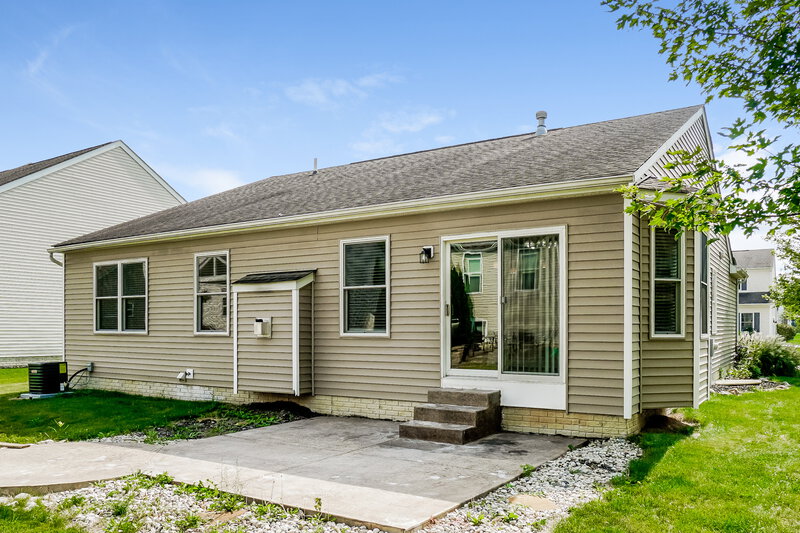 2,290/Mo, 5874 Tarrycrest Dr Westerville, OH 43081 Rear View 2