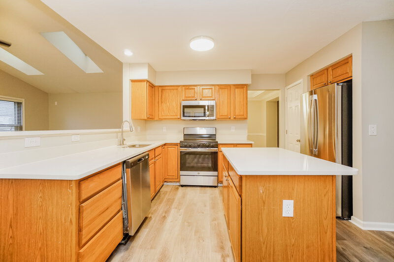 3,330/Mo, 156 Locust Curve Dr Delaware, OH 43015 Kitchen View 4