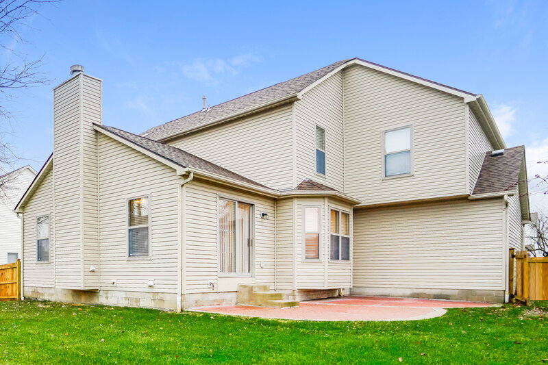 3,330/Mo, 156 Locust Curve Dr Delaware, OH 43015 Rear View