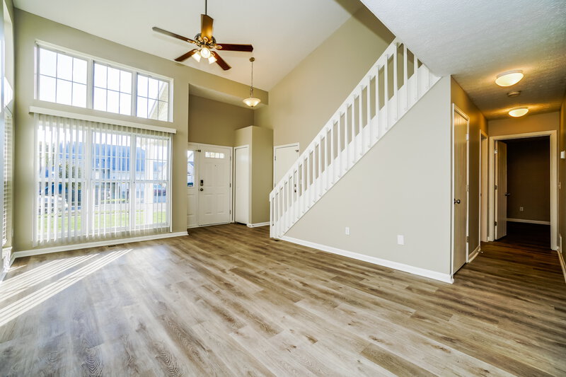 2,185/Mo, 2791 Beal Dr Columbus, OH 43232 Twilight Front View