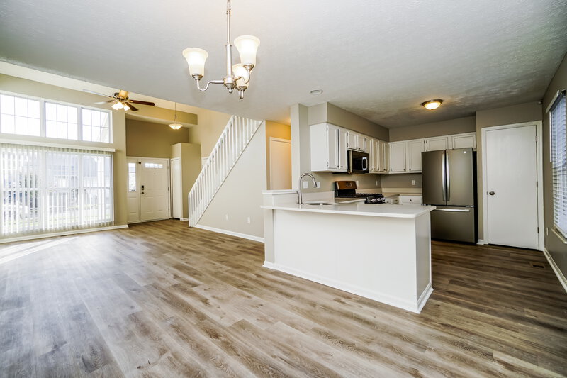 2,185/Mo, 2791 Beal Dr Columbus, OH 43232 Dining Room View 2