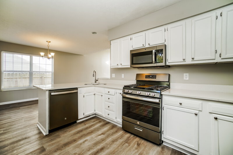 2,185/Mo, 2791 Beal Dr Columbus, OH 43232 Kitchen View