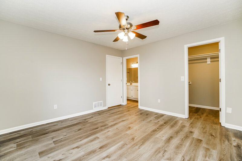 2,185/Mo, 2791 Beal Dr Columbus, OH 43232 Main Bedroom View 2