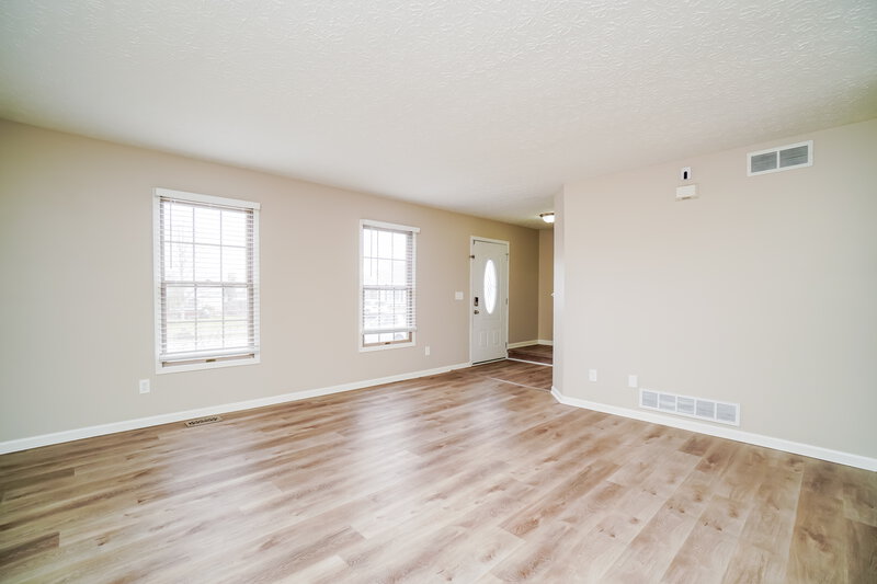 2,030/Mo, 1235 Hudgins Ct Columbus, OH 43228 Living Room View