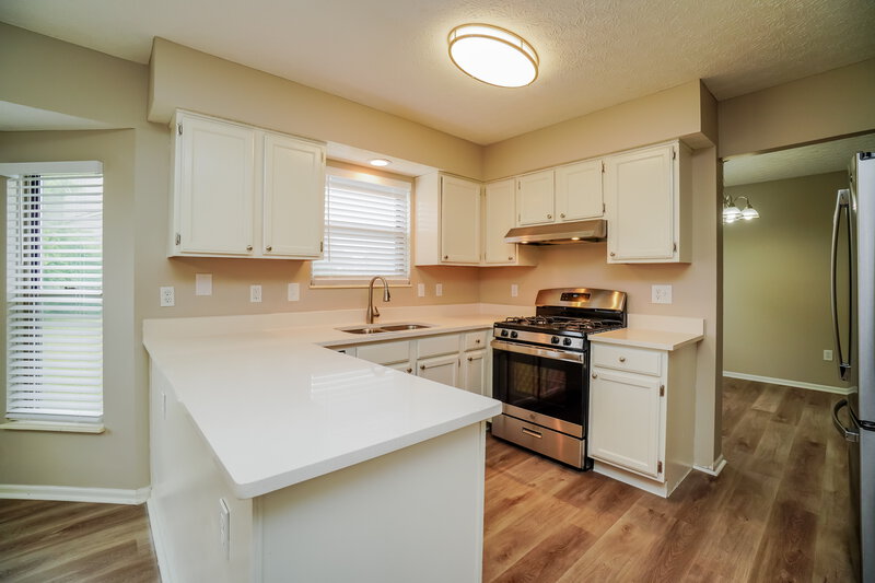 2,480/Mo, 3444 Trentshire Dr Canal Winchester, OH 43110 Kitchen View